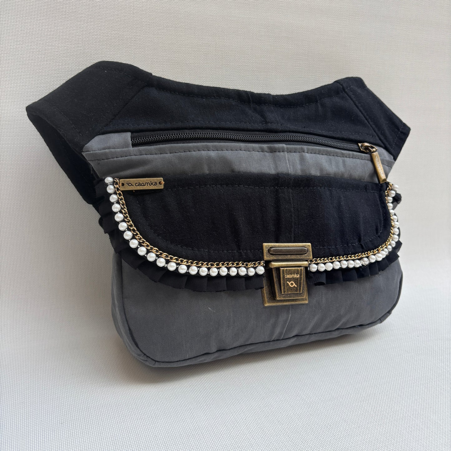 Riñonera ♻️ Black & Grey Fusion Recycled ♻️ · Pieza Única Núm. 18058