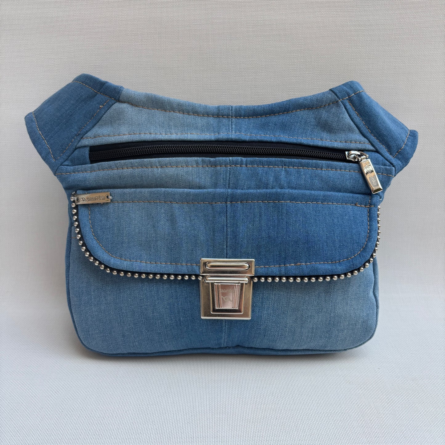 Riñonera "Special ♻️ Jeans Recycled ♻️ · Pieza Única Núm. 18057