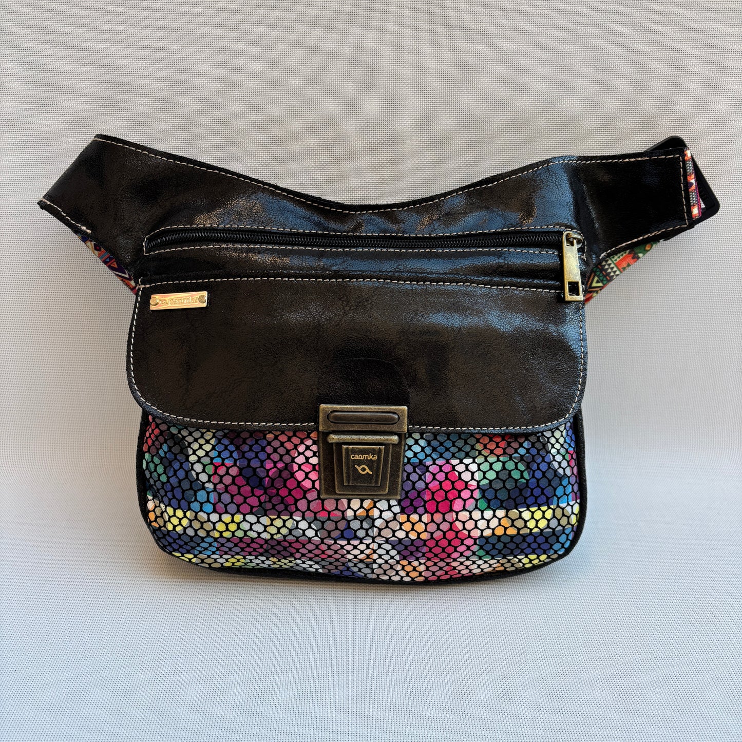 Special Black Fun Colors Top  · Piel - Cuero · Pieza Exclusiva Núm. 16542