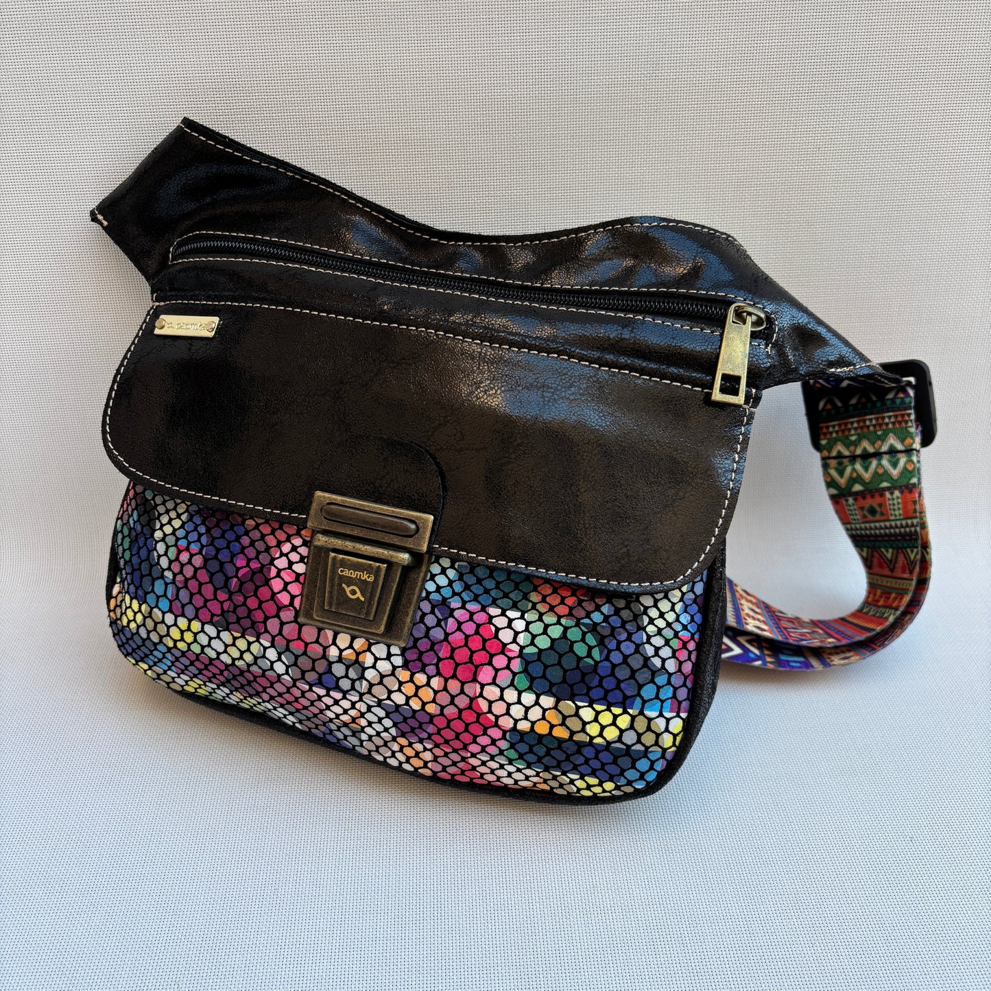 Special Black Fun Colors Top  · Piel - Cuero · Pieza Exclusiva Núm. 16542