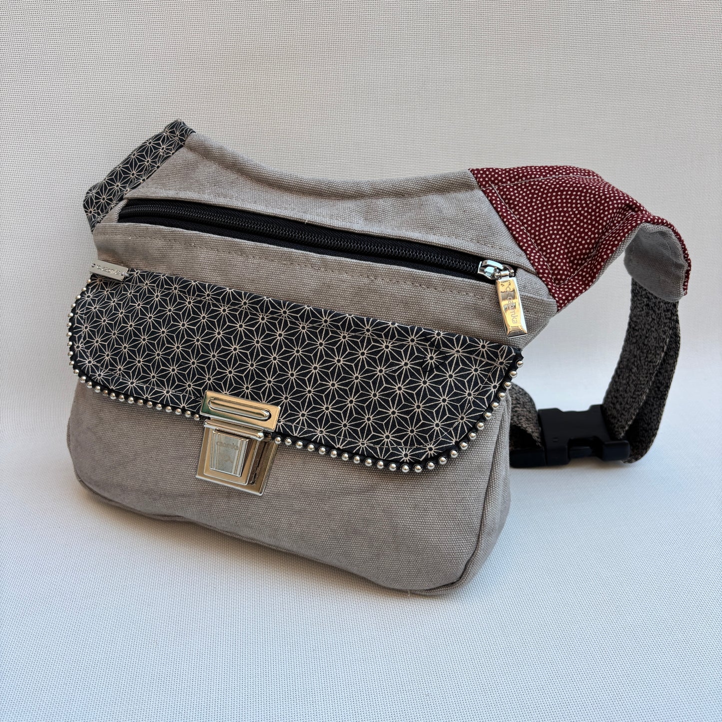 Spezielle Jeans &amp; japanische Wellen + Gesäßtasche Einzelstück Nr. 12682