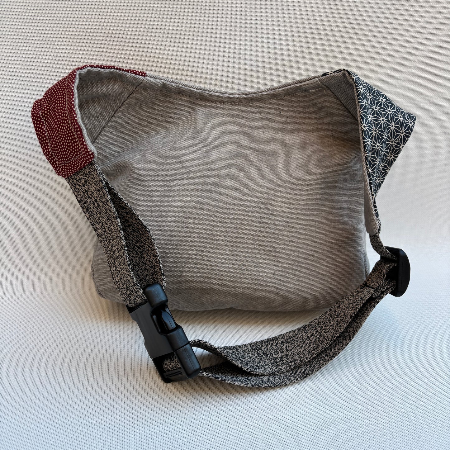 Spezielle Jeans &amp; japanische Wellen + Gesäßtasche Einzelstück Nr. 12682