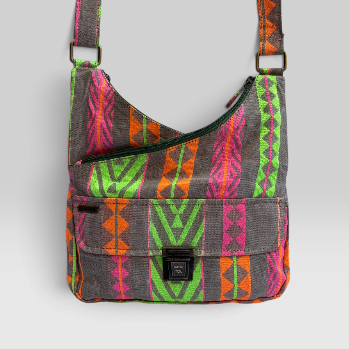 Bolso Bandolera Súper Caomka "Neon Tribal" · Pieza Única Núm. 19557