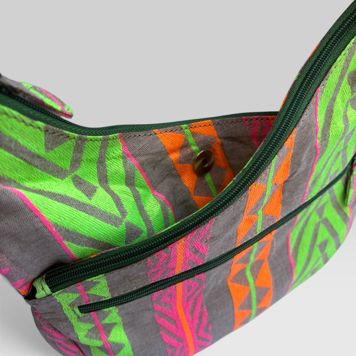 Bolso Bandolera Súper Caomka "Neon Tribal" · Pieza Única Núm. 19557