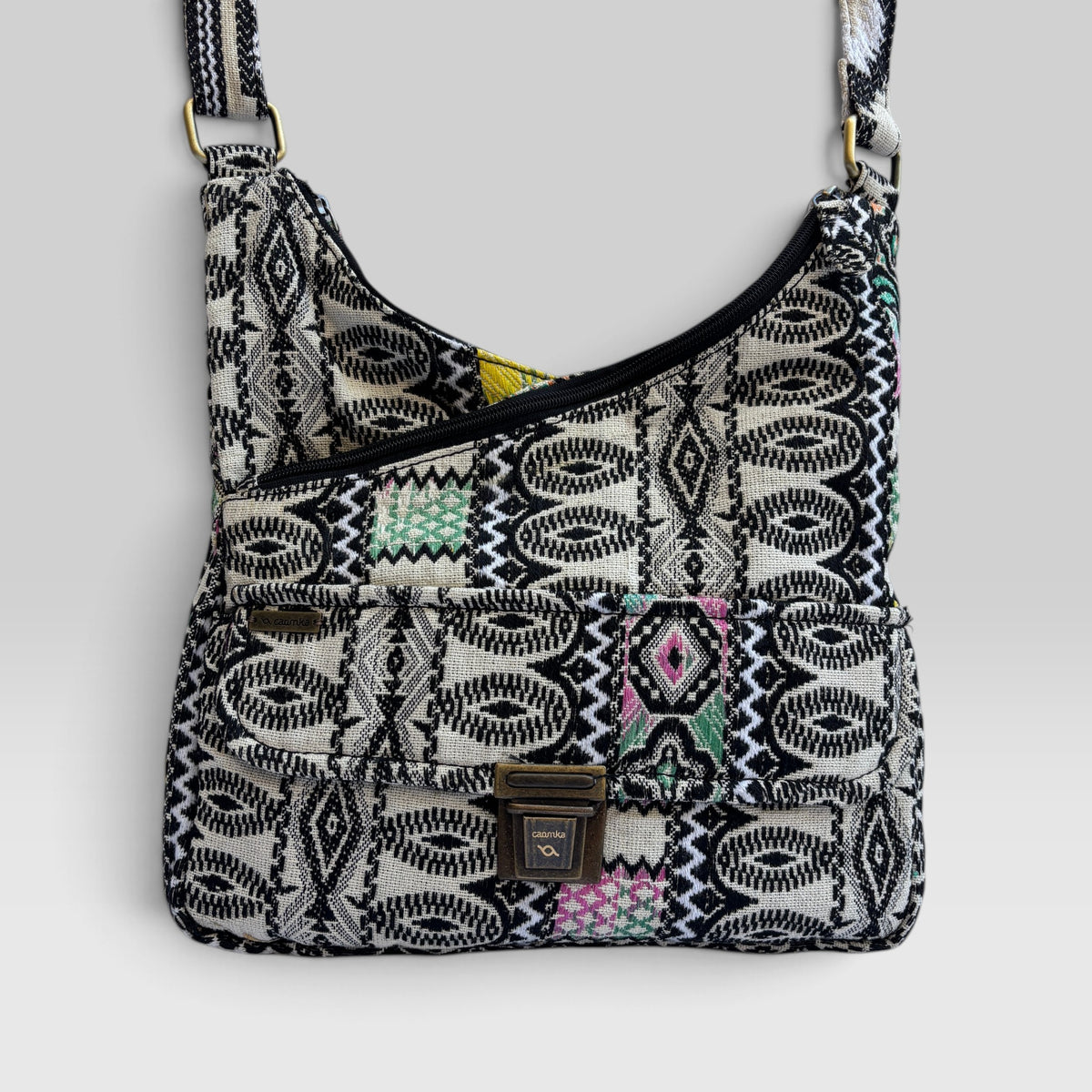 Bolso Bandolera Súper Caomka "Black & Ethnic" · Pieza Única Núm. 19559