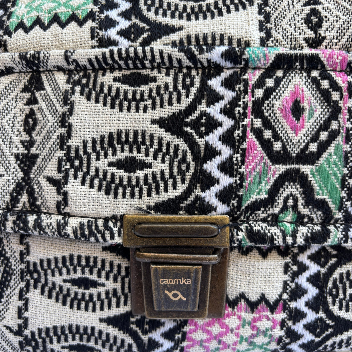 Bolso Bandolera Súper Caomka "Black & Ethnic" · Pieza Única Núm. 19559