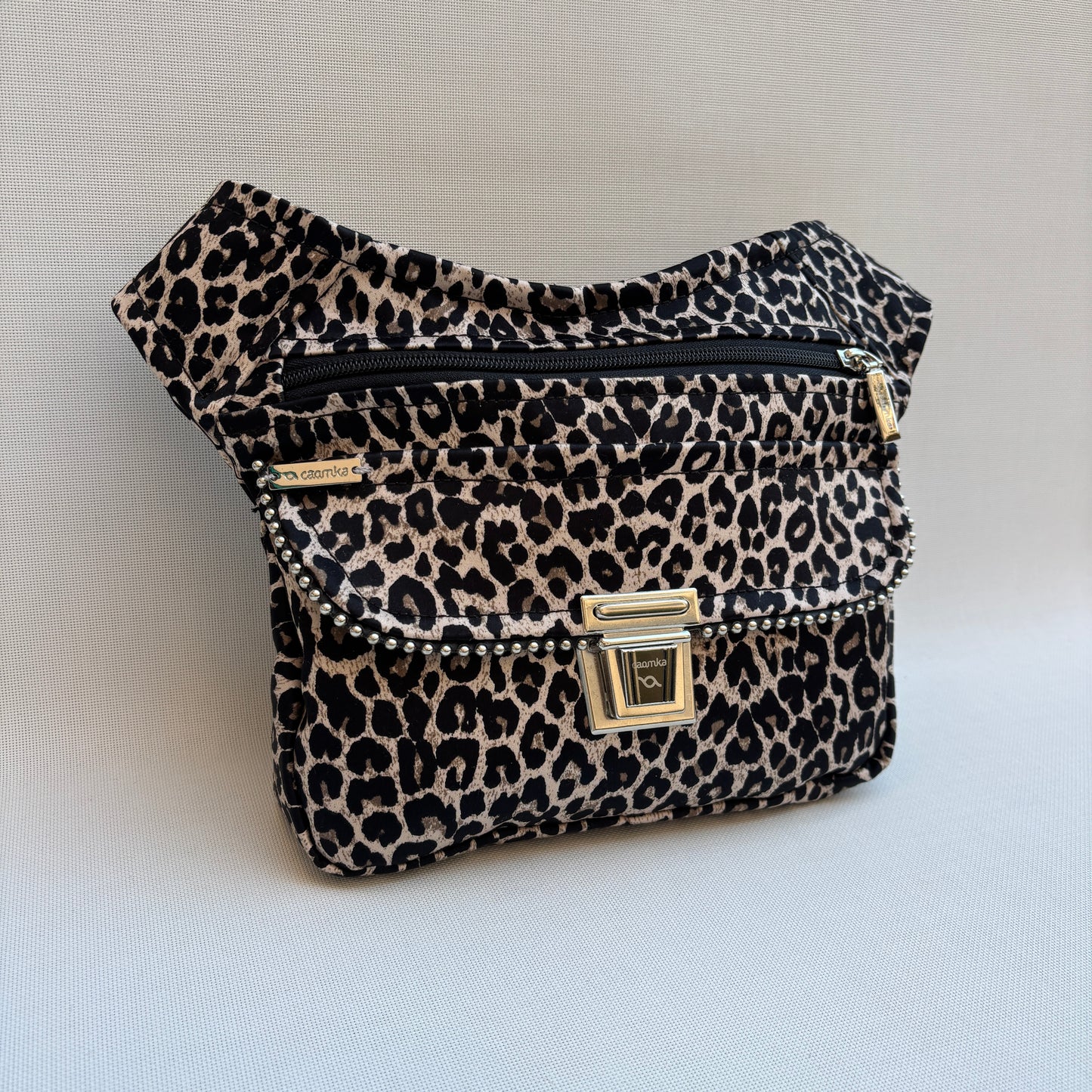 Elegant Animal Print Top "Leopard" + Bolsillo trasero · Pieza Única Núm. 16487