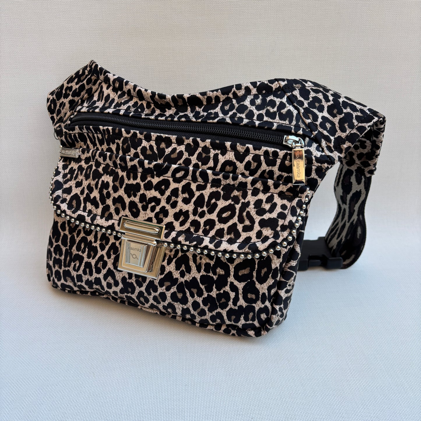 Elegant Animal Print Top "Leopard" + Bolsillo trasero · Pieza Única Núm. 16487