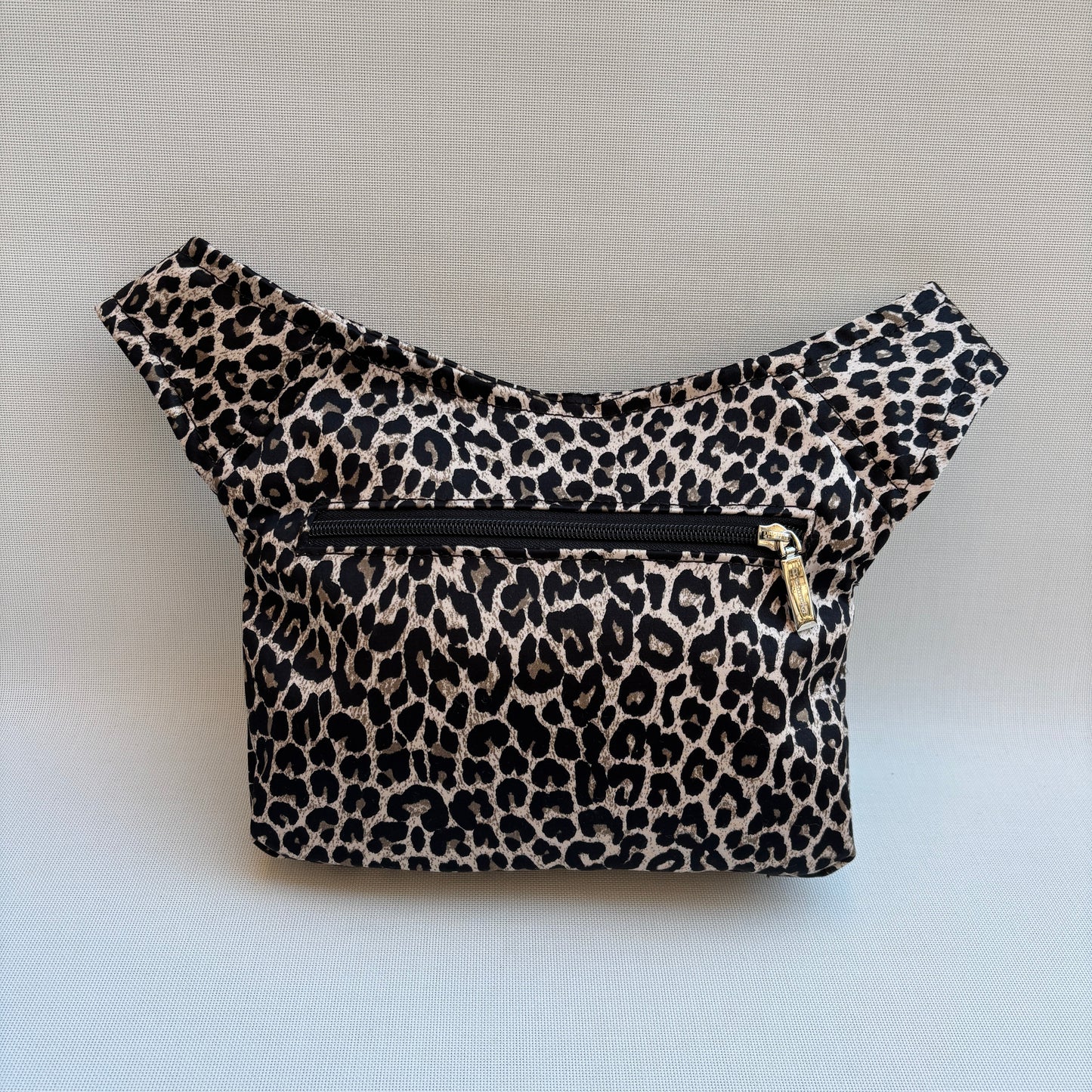 Elegant Animal Print Top "Leopard" + Bolsillo trasero · Pieza Única Núm. 16487