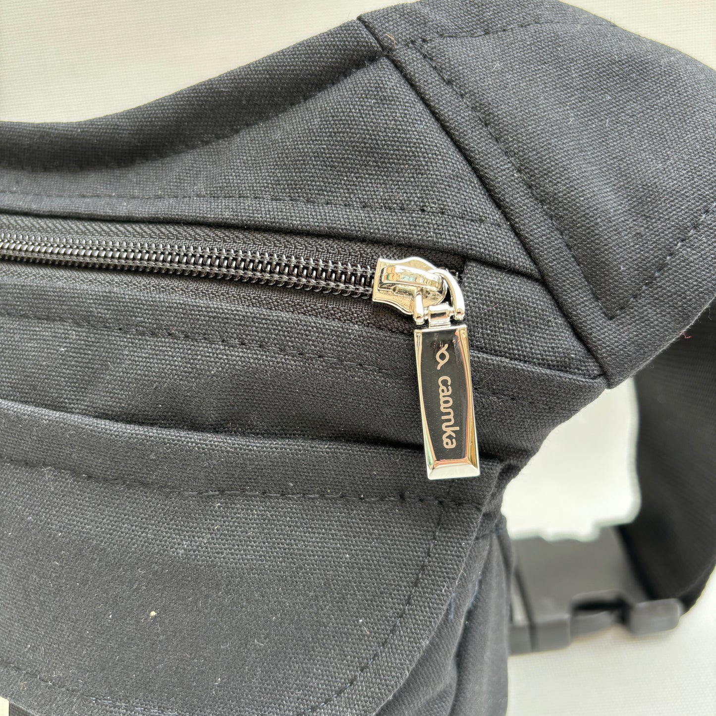 Classic Black Silver + Back pocket Exclusive Part No. 12172