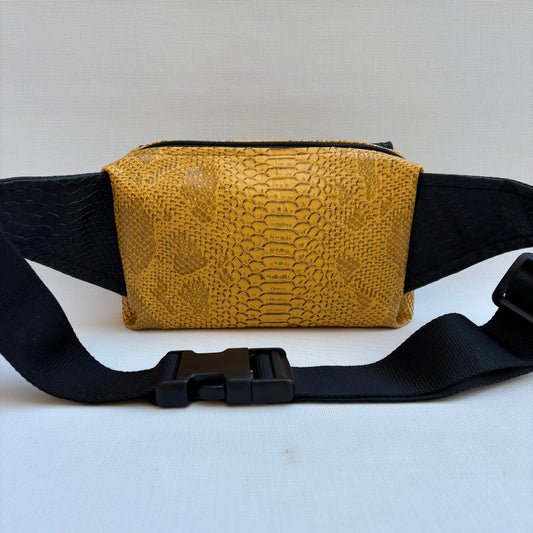 Riñonera Urban "Golden Snake Black" · Polipiel · Pieza Única Núm. 18717