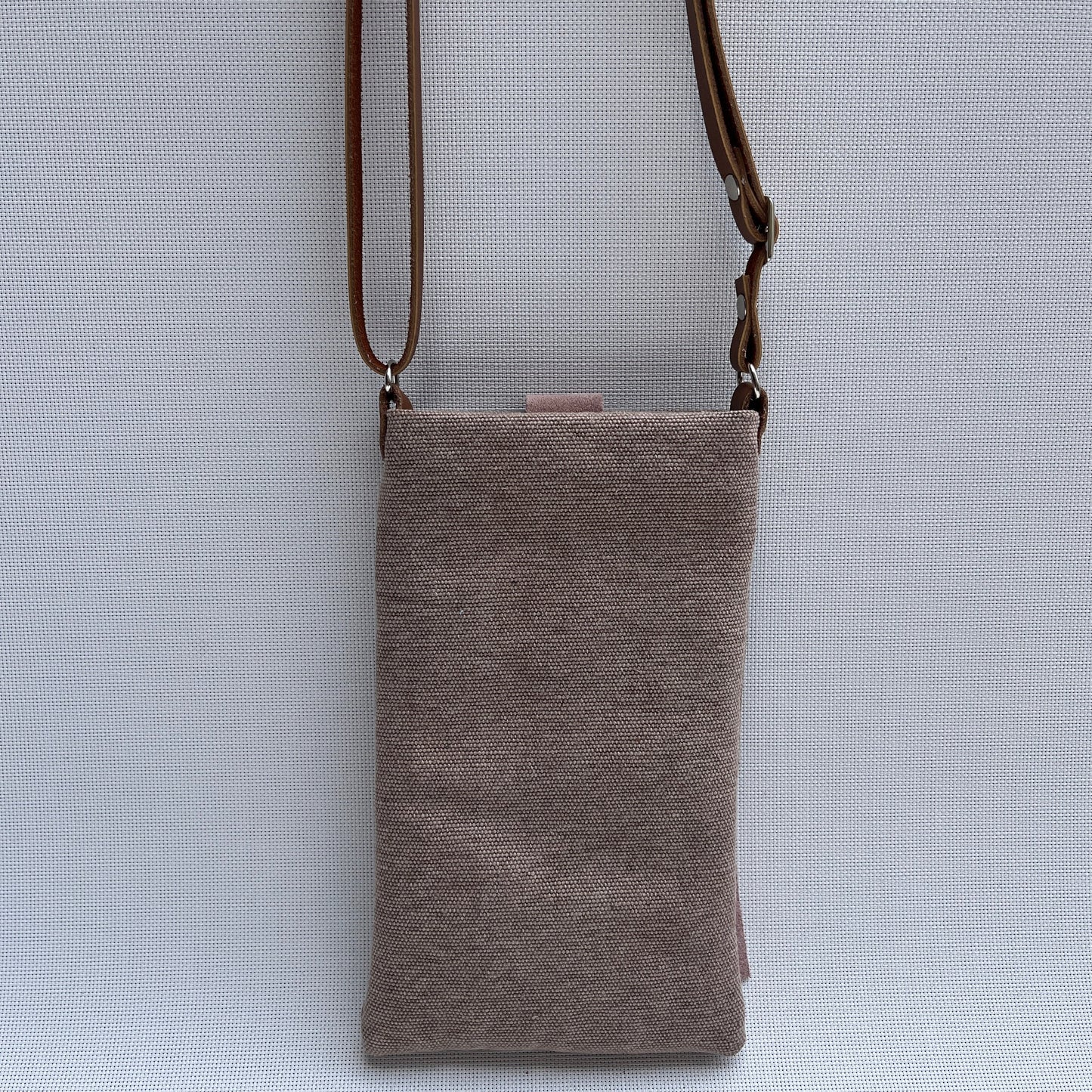 Mobile Holder · Natura Design · Hemp Natural Fabric · Bordeaux