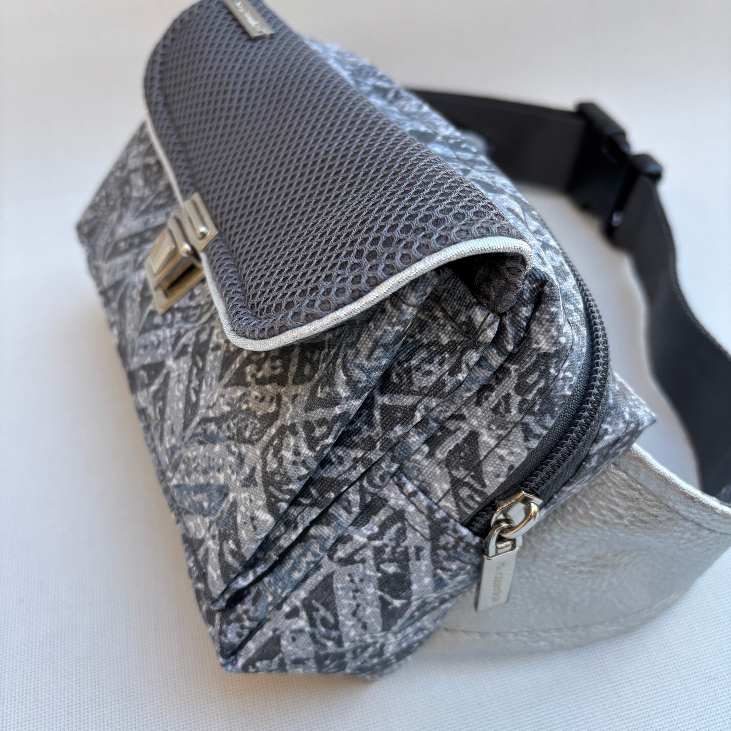 Riñonera Urban "Special Chic Top" · Impermeable · Pieza Única Núm. 18726