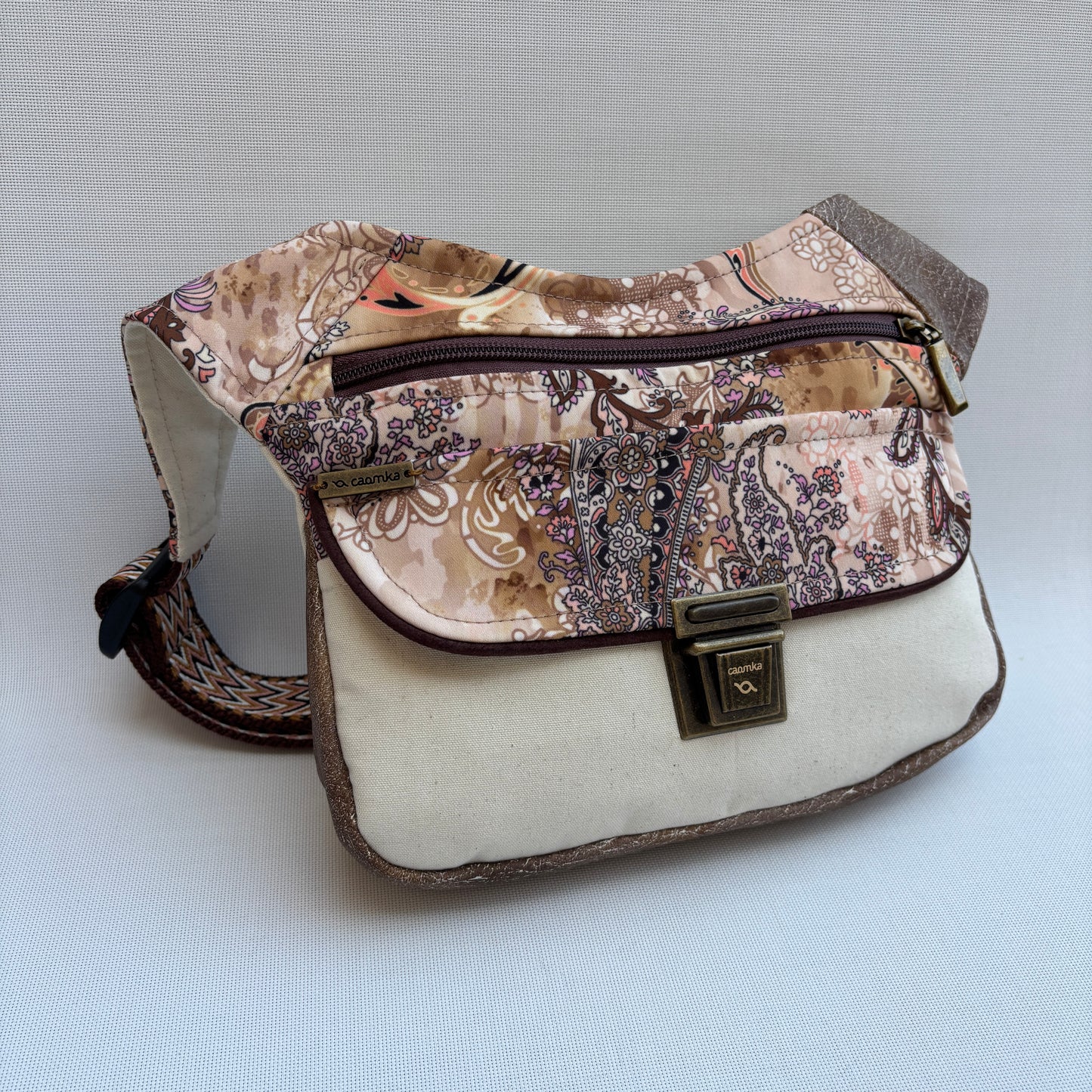 Riñonera "Elegant Art Top" · Pieza Única Núm. 17342