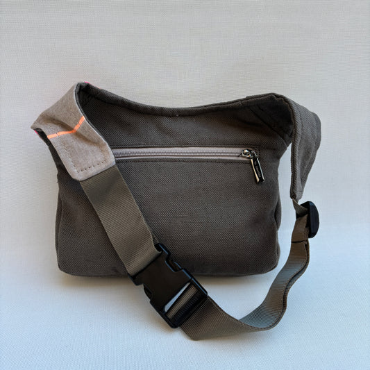 Riñonera "Special Grey Energy India" + Bolsillo trasero · Pieza Única Núm. 19003