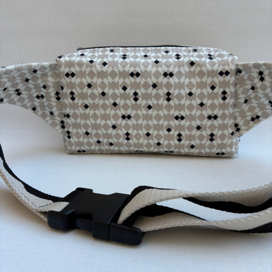 Riñonera Urban "Nordic Top II" · Pieza Única Núm. 18731