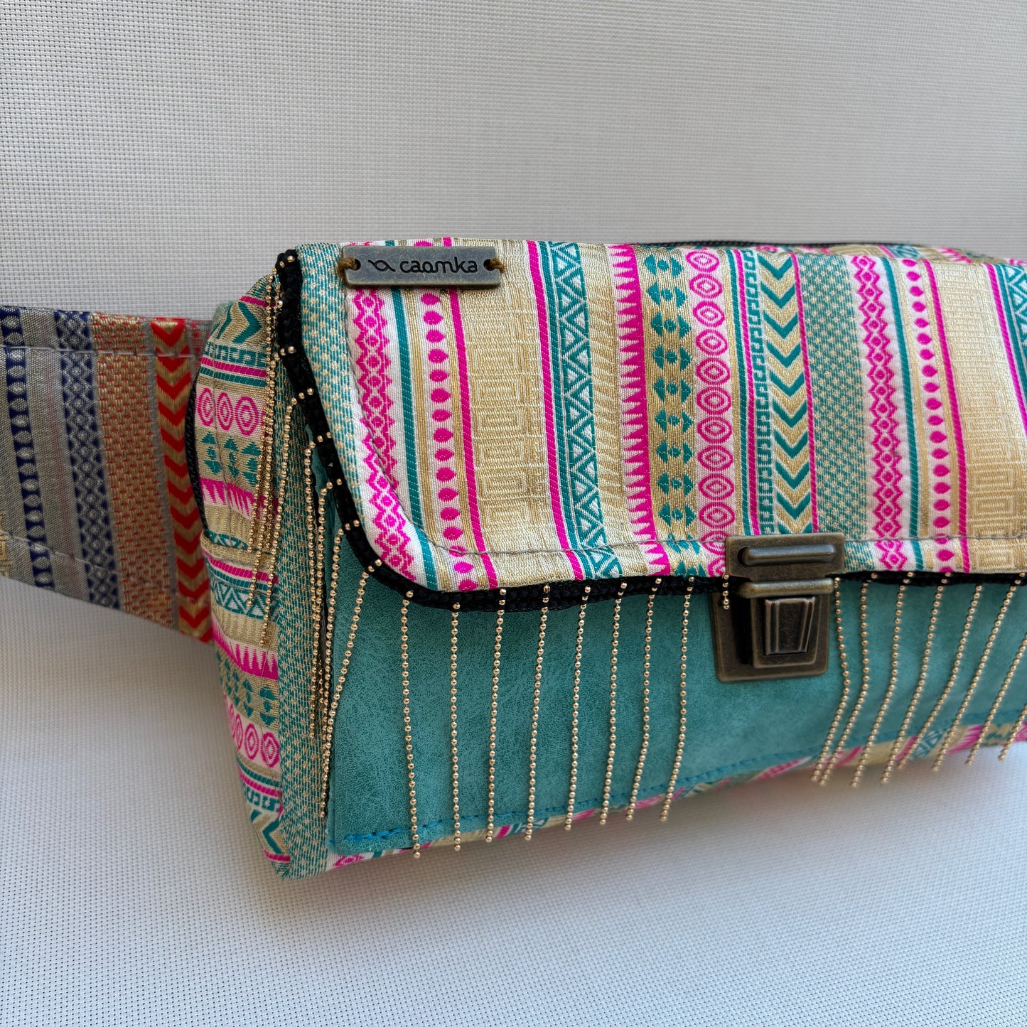 Riñonera Urban "Elegant India" · Pieza Única Núm. 18748