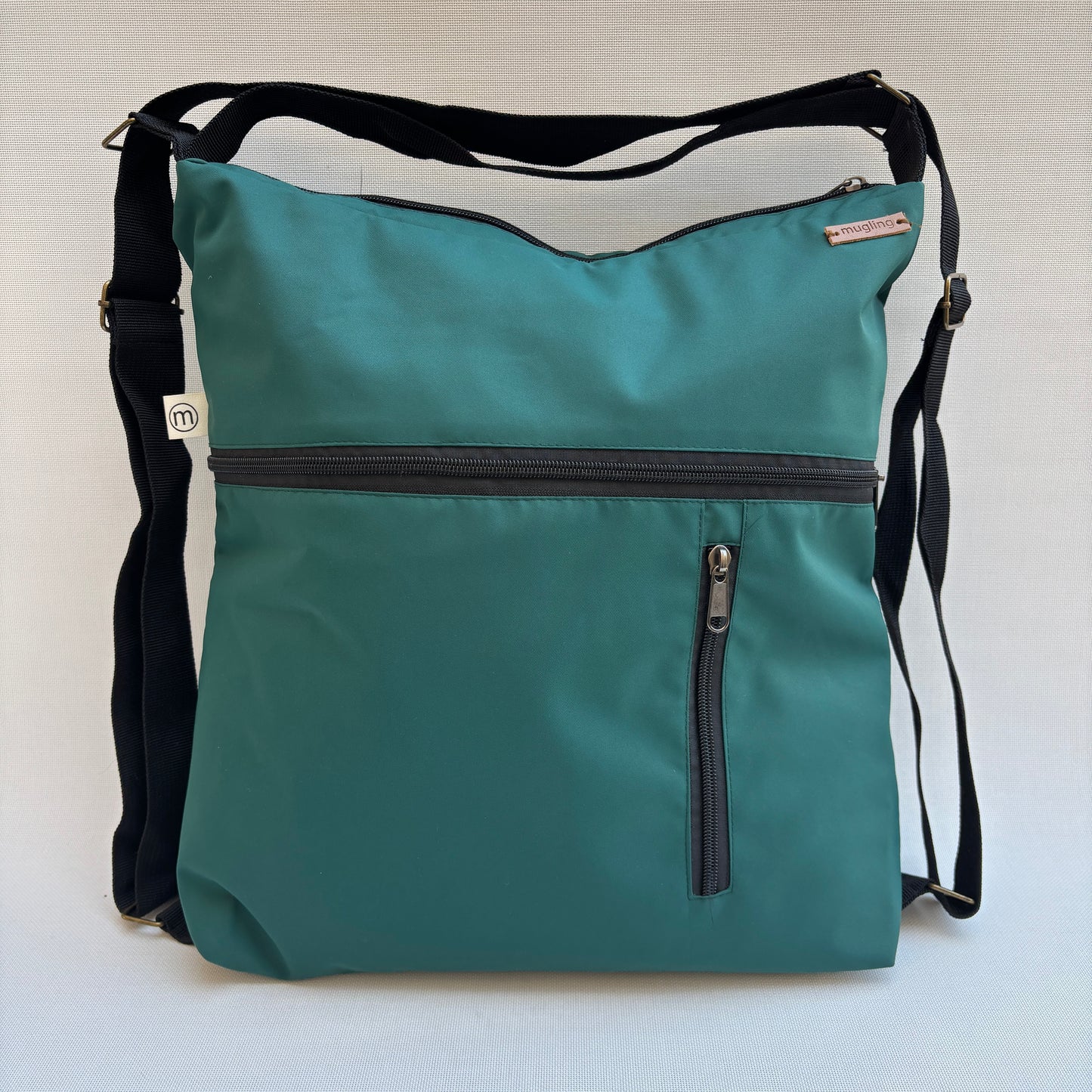 Mochila - Bolso - Tote Bag - Impermeable · Mutifunción · "Nepal" Color Verde · Súper ligera · Pieza 17086