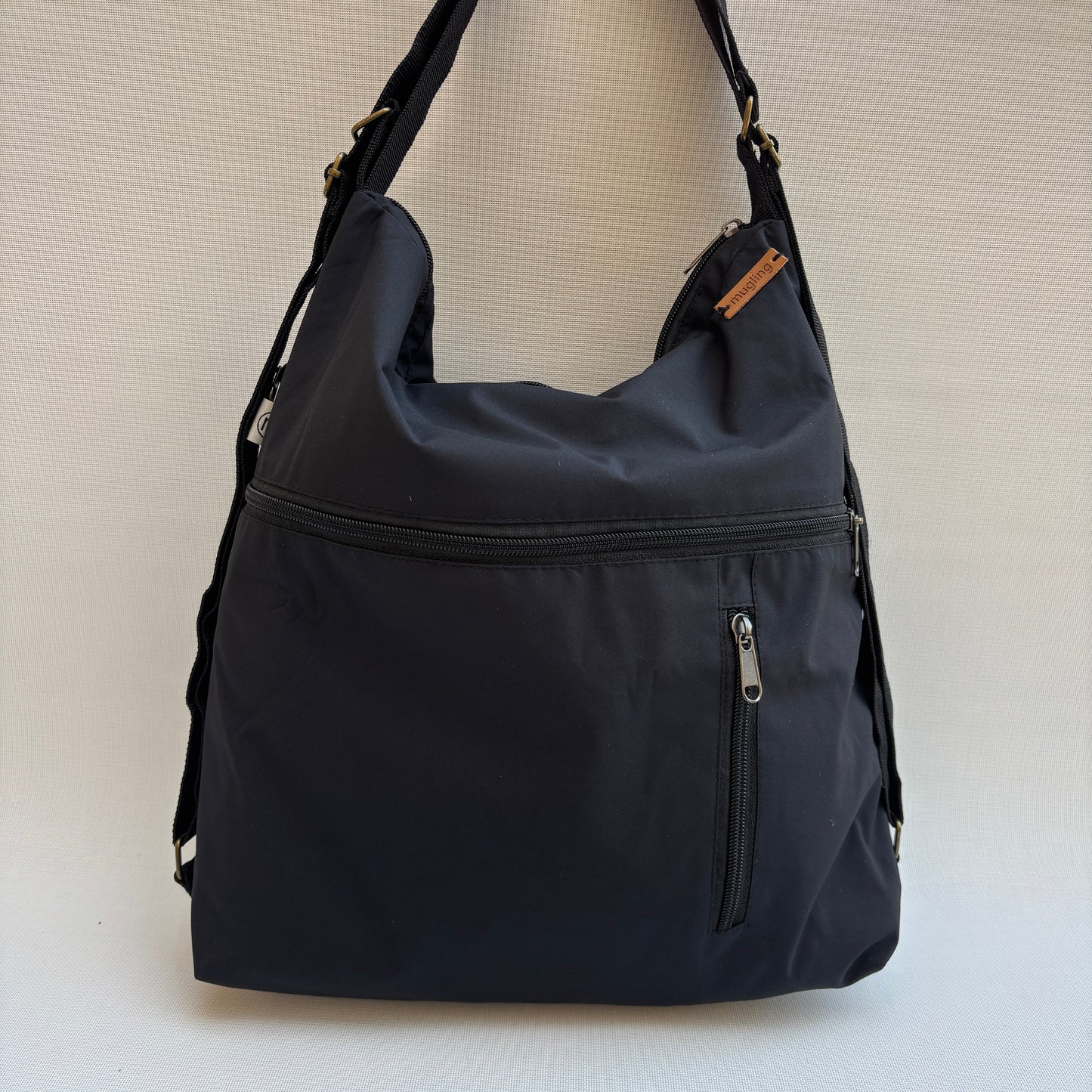 Mochila - Bolso - Tote Bag - Impermeable · Mutifunción · "Nepal" Color Negro · Súper ligera · Pieza 17087