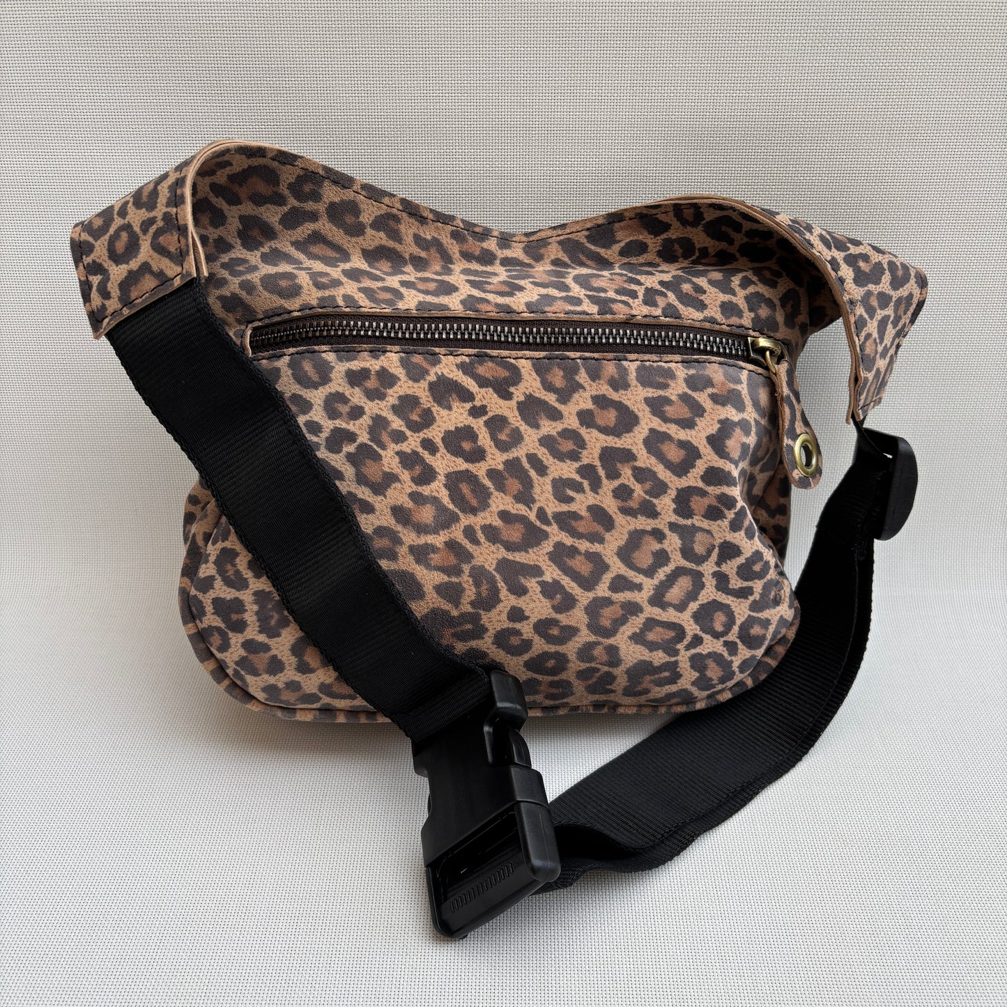 Special Leopard + Bolsillo trasero · Piel (Ante) · Pieza Única Núm. 16500