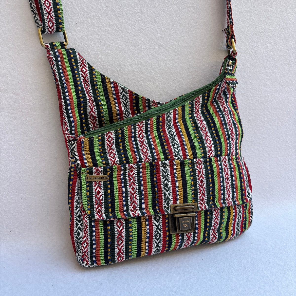 Bolso Bandolera Súper Caomka “Ethnic Stripes” · Pieza Exclusiva Núm. 19630