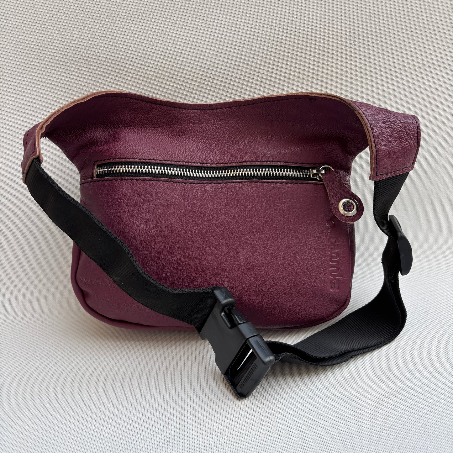 Riñonera Special Burdeos & Silver · Piel - Cuero · Pieza Exclusiva Núm. 16545