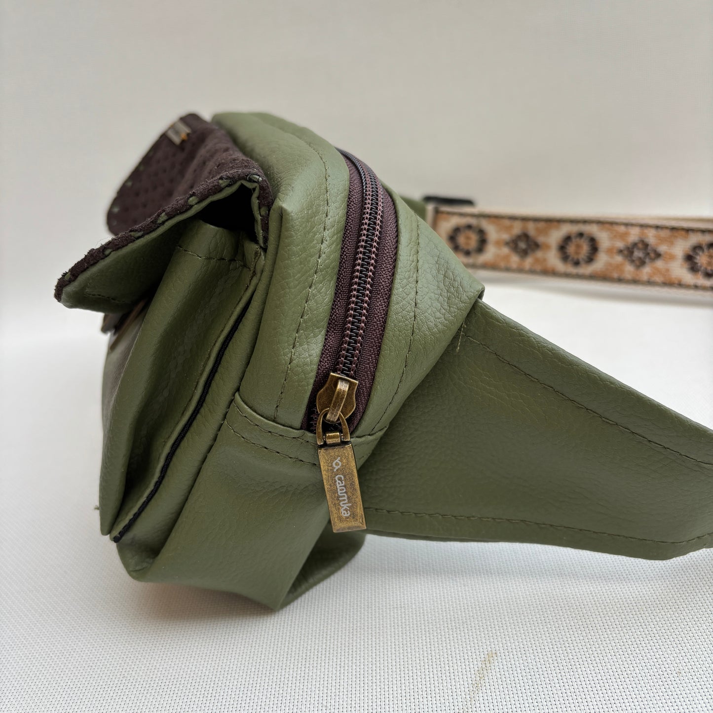 Riñonera Urban "Special Green Top" · Polipiel · Pieza Única Núm. 18763