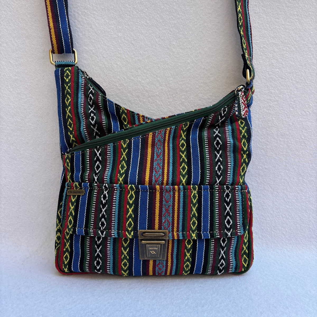 Bolso Bandolera Súper Caomka “Ethnic Rainbow Stripes” · Pieza Exclusiva Núm. 19627