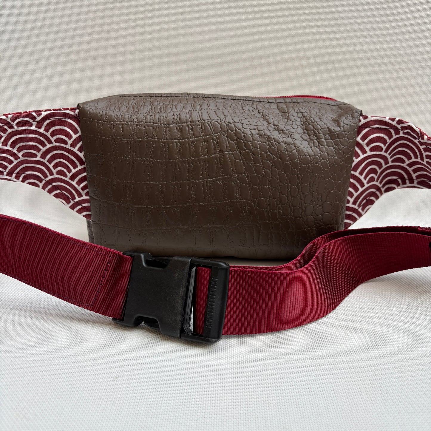 Riñonera Urban "Special Japanese Waves" · Polipiel · Pieza Única Núm. 18759