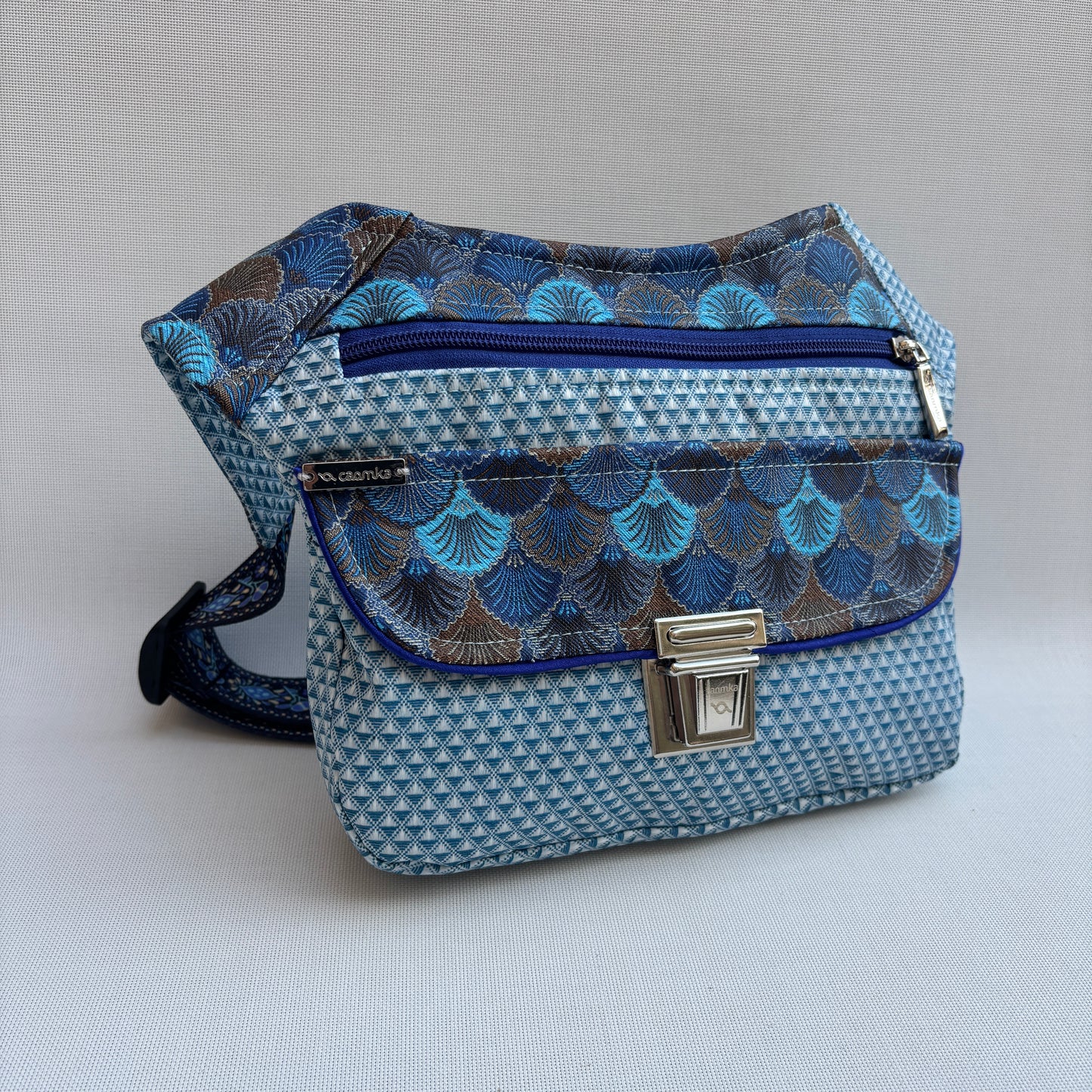 Riñonera "Japanese Spring Top" · Impermeable · Pieza Única Núm. 17320