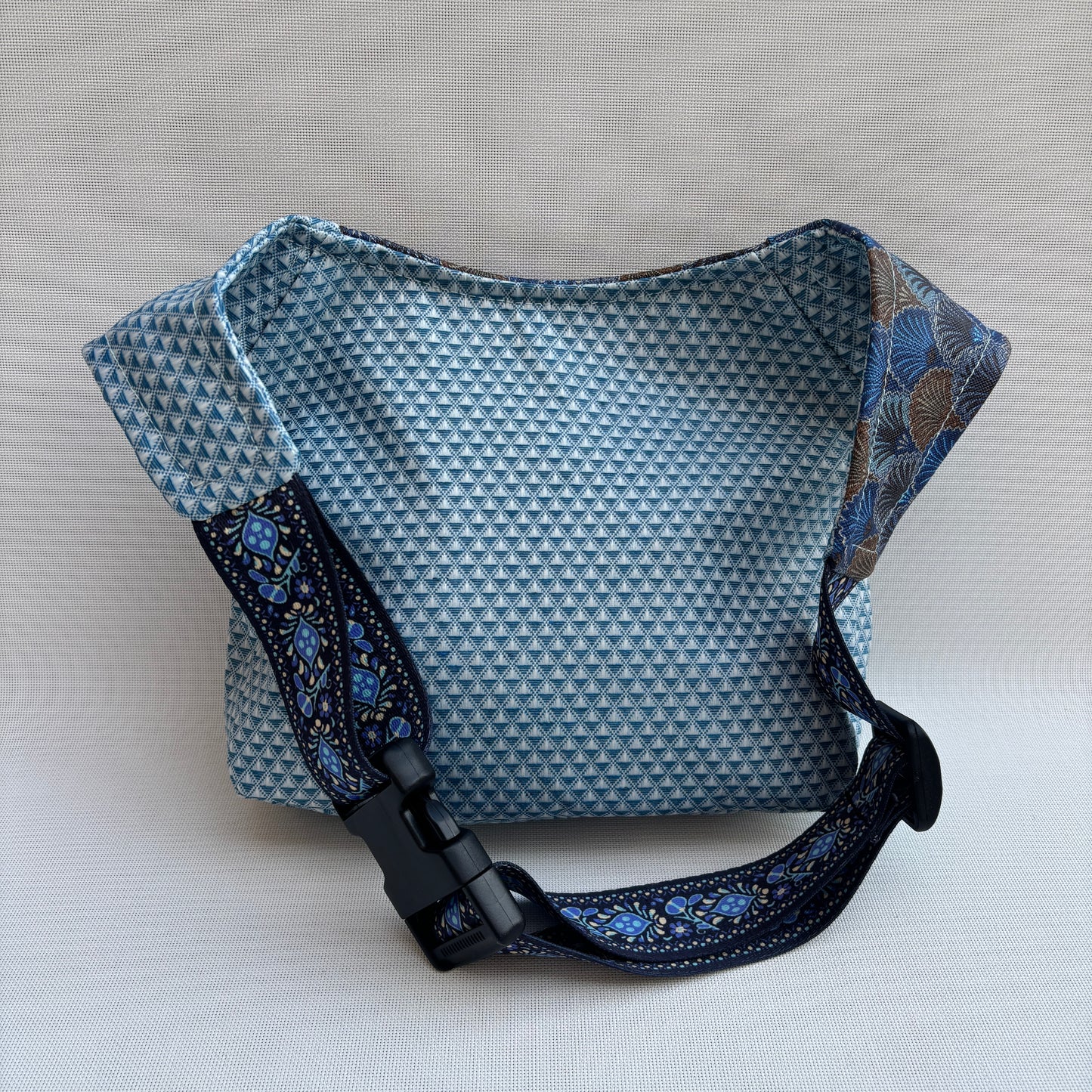 Riñonera "Japanese Spring Top" · Impermeable · Pieza Única Núm. 17320