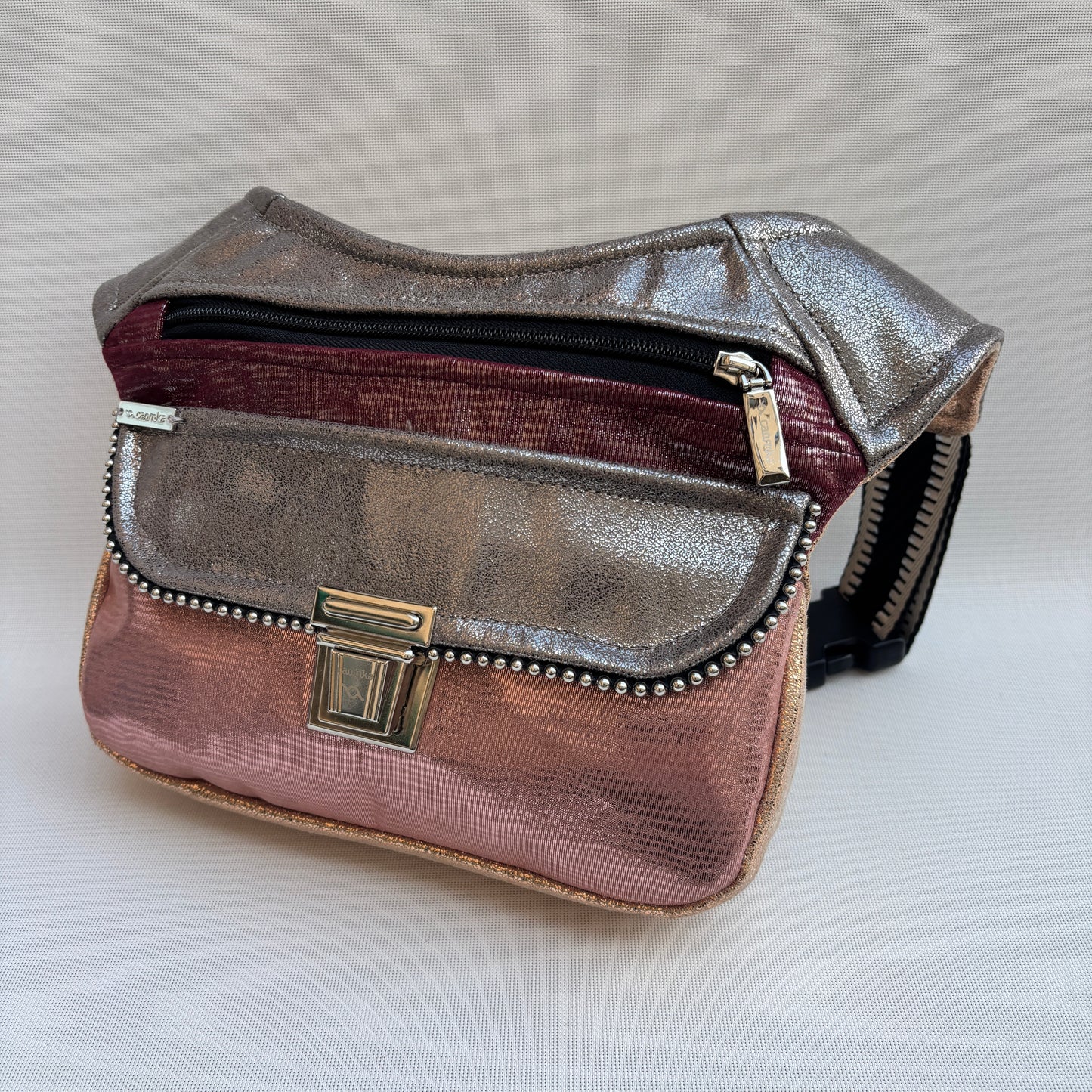 Riñonera "Special Metal Shining Top" · Polipiel · Pieza única Núm. 17353