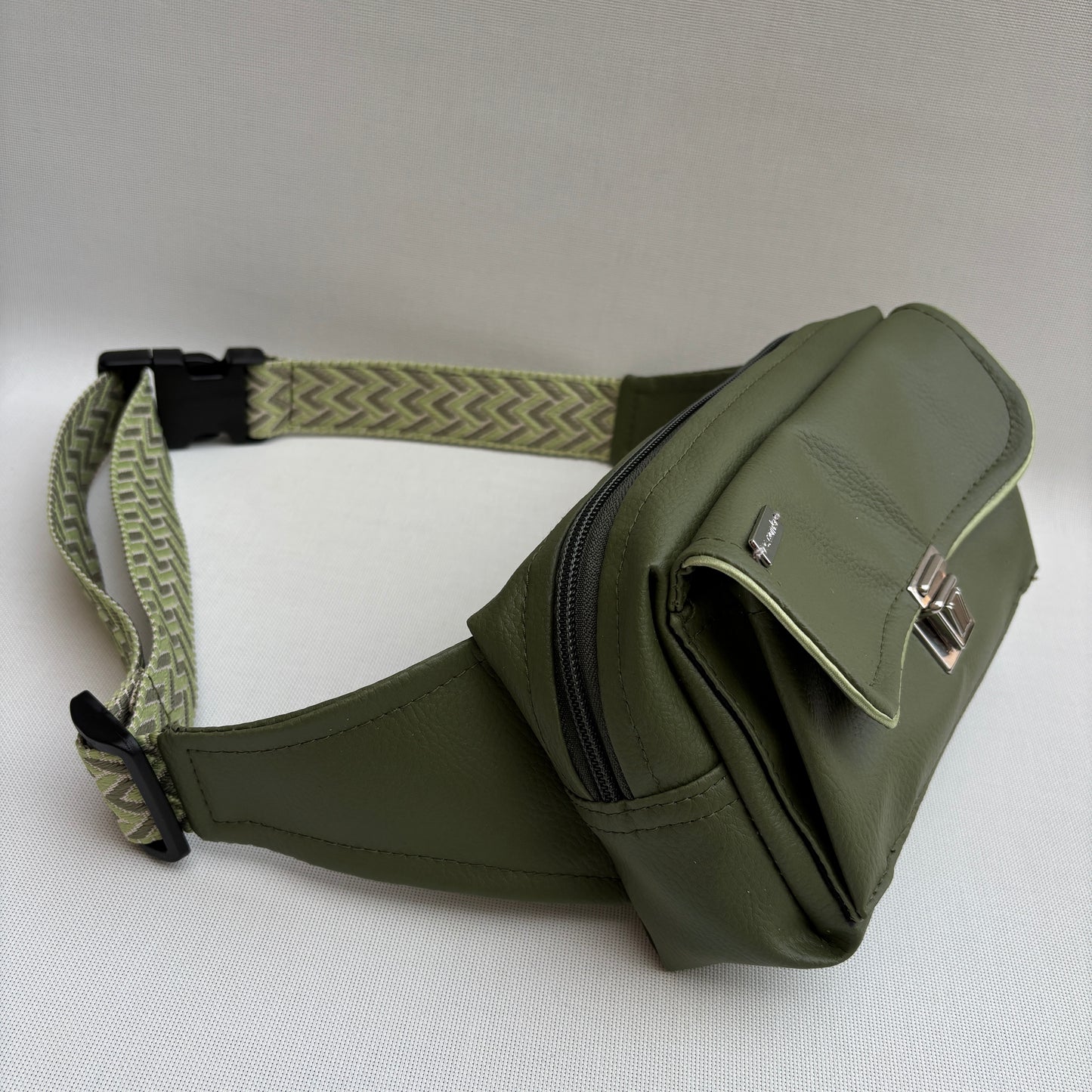 Riñonera Urban "Special Green Top" · Polipiel · Pieza Exclusiva Núm. 18749