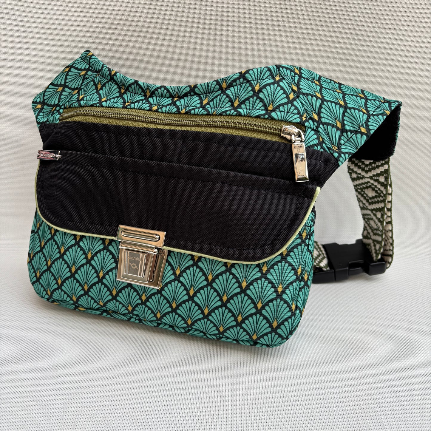 Special Constrast Persian Top + Bolsillo trasero · Impermeable · Pieza Única Núm. 16541