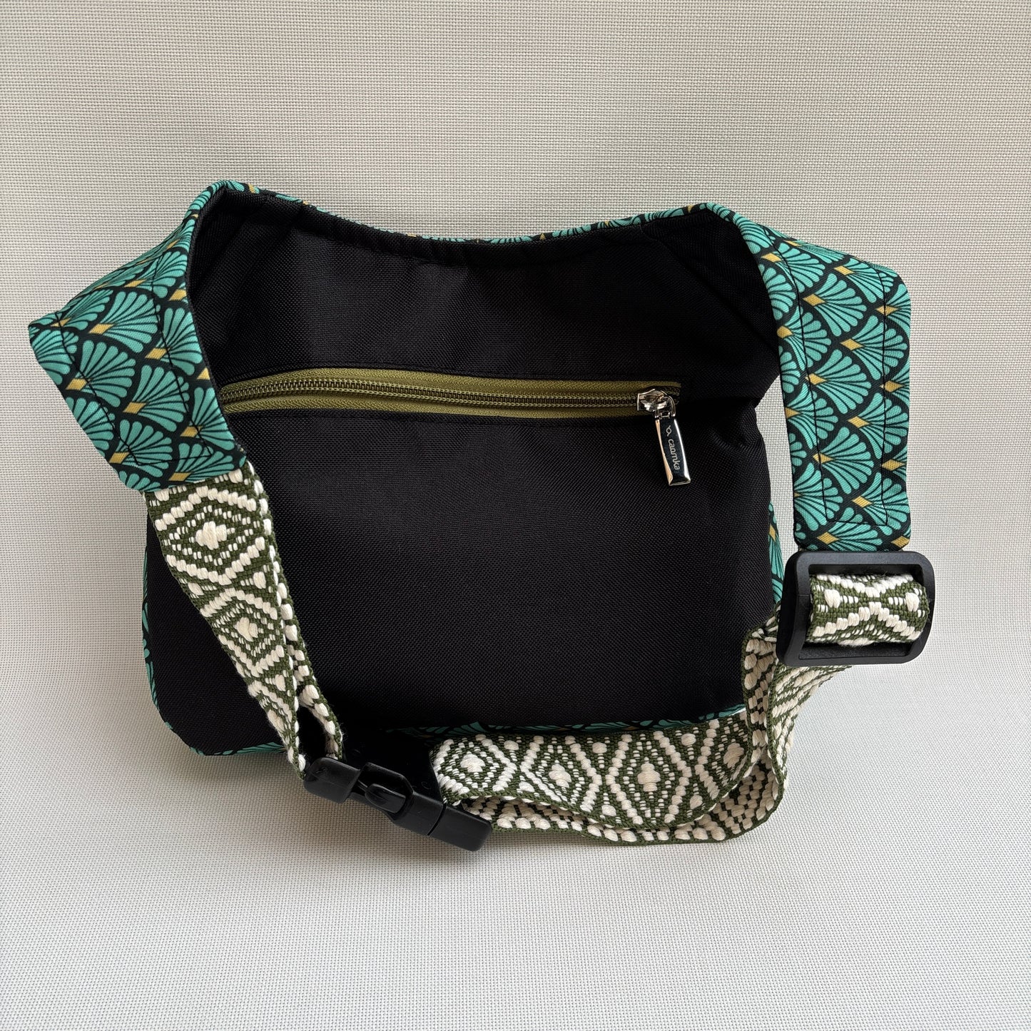 Special Constrast Persian Top + Bolsillo trasero · Impermeable · Pieza Única Núm. 16541
