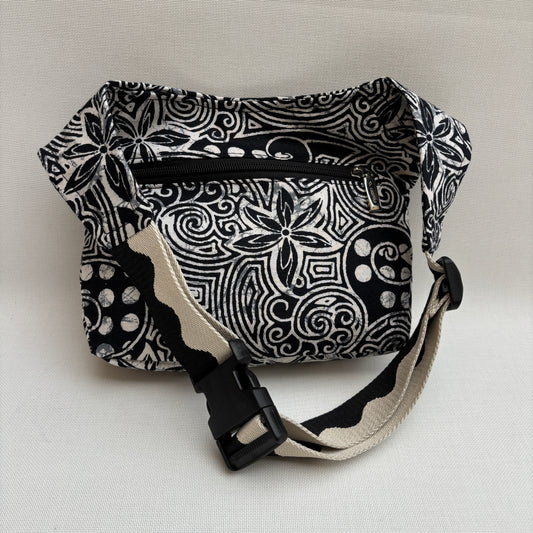 Riñonera "Elegant Fantasy Floral Top" + Bolsillo trasero · Pieza Única Núm. 18772