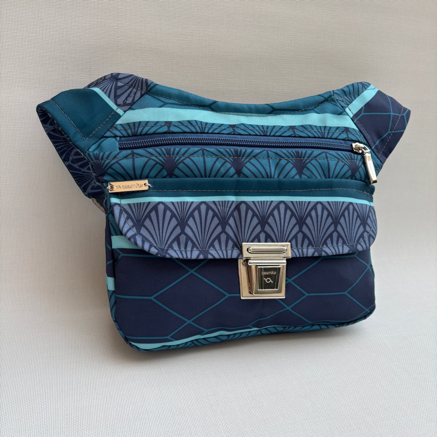 Special Blue Persian · Impermeable · Pieza Única Núm. 16537