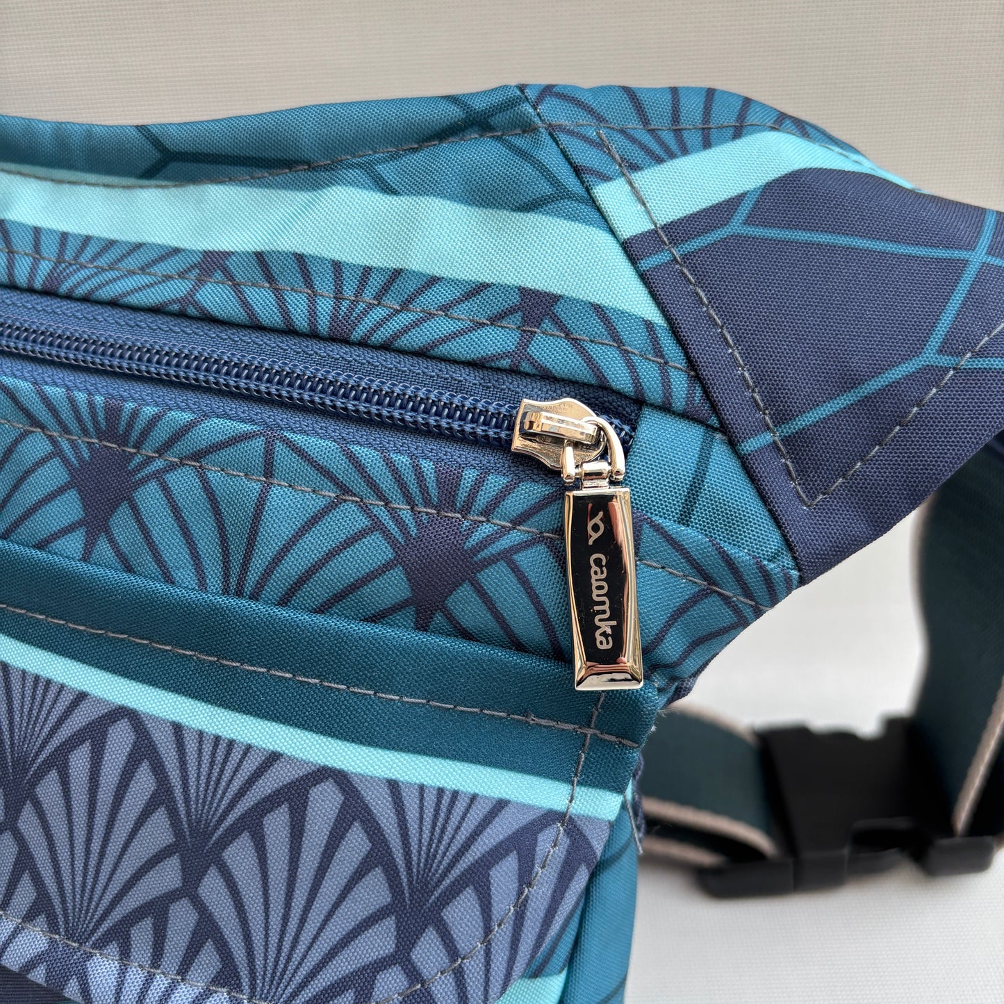 Special Blue Persian · Impermeable · Pieza Única Núm. 16537