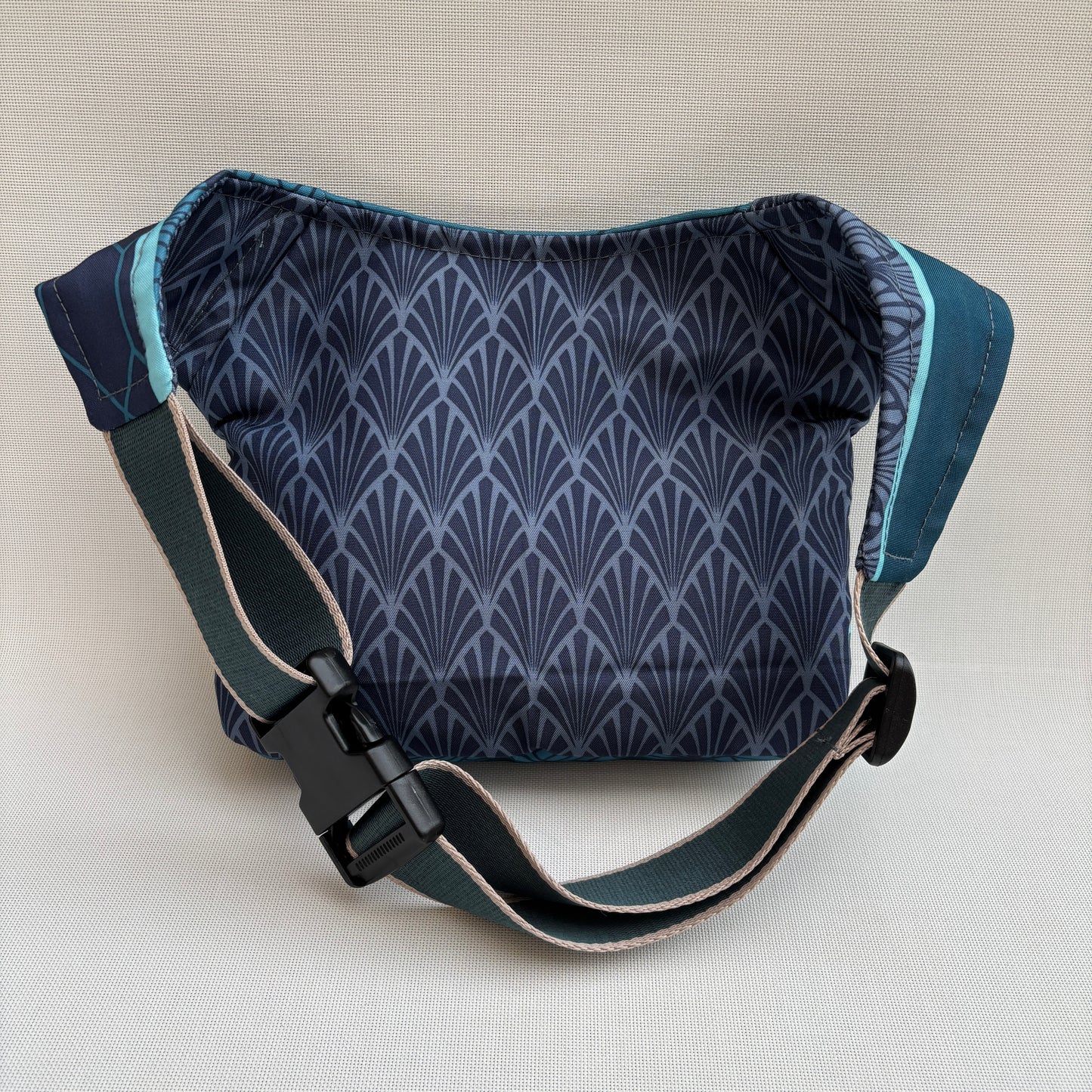 Special Blue Persian · Impermeable · Pieza Única Núm. 16537