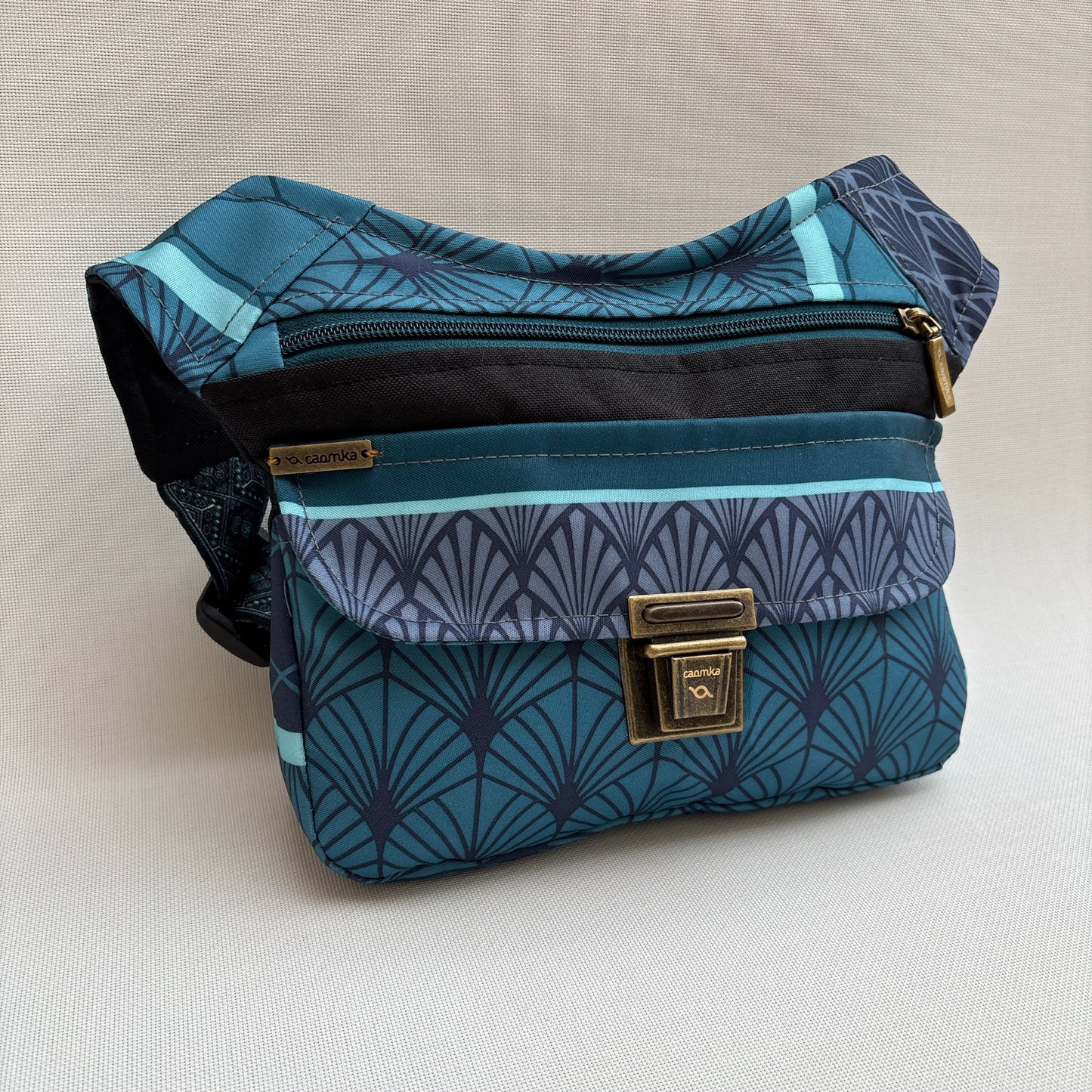 Special Blues Top + Bolsillo trasero · Impermeable · Pieza Única Núm. 16535