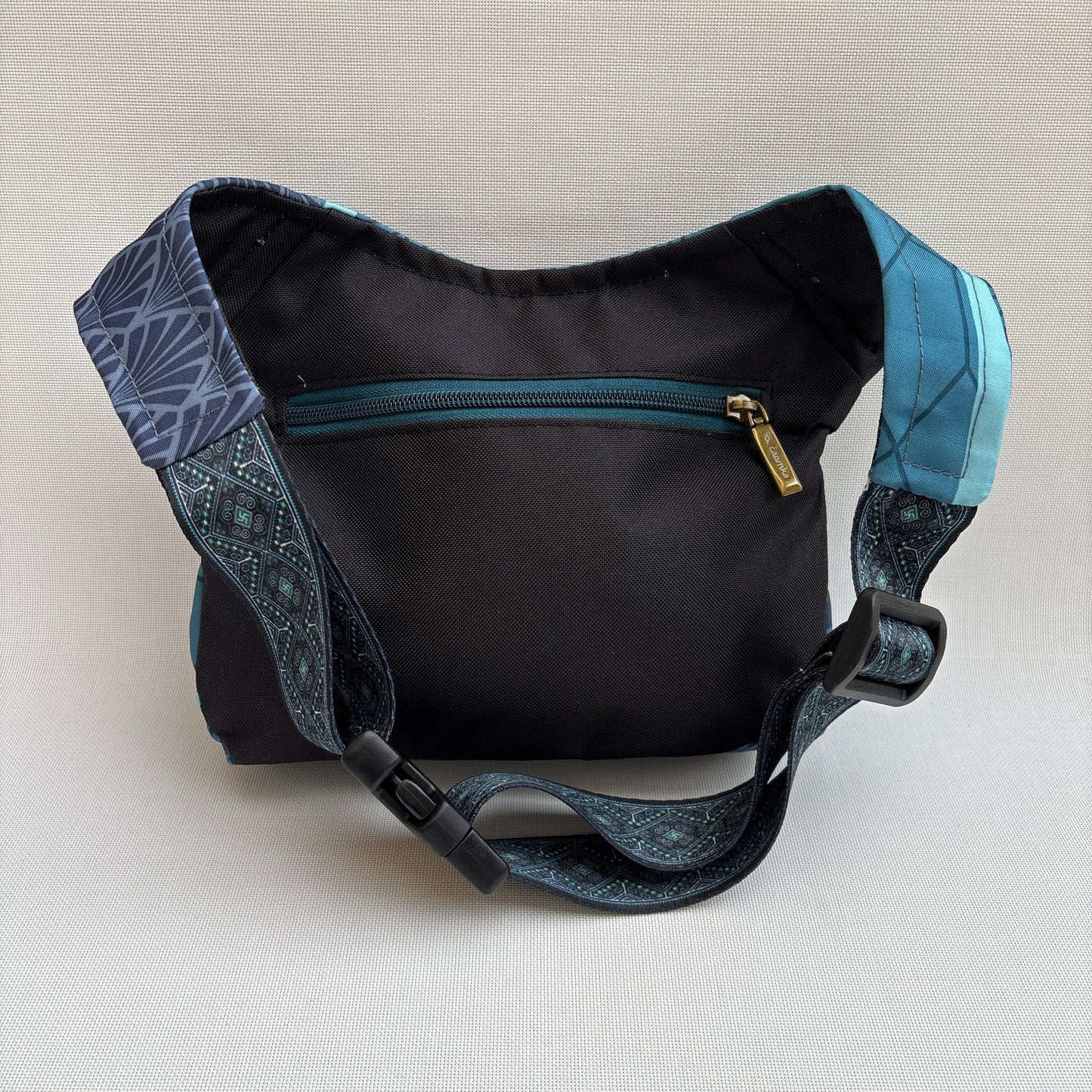 Special Blues Top + Bolsillo trasero · Impermeable · Pieza Única Núm. 16535