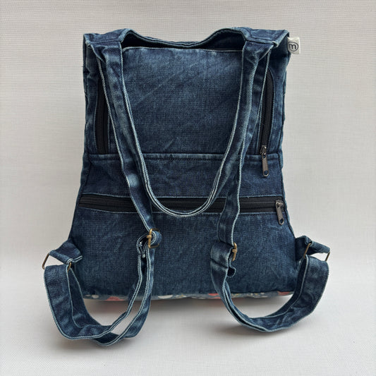 Mochila "Bhaktapur" Rosas en azul desgastado Jeans Denim · Pieza Exclusiva para Caomka 17362