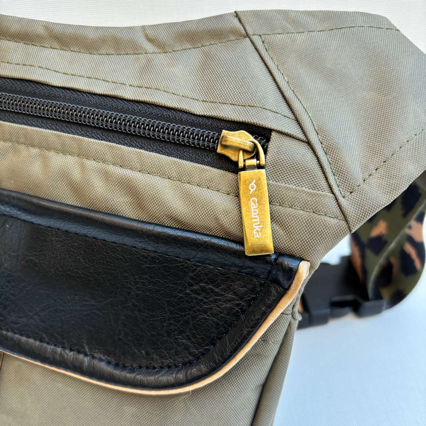 Special Green Kaki Top · Wasserdicht + Extra Gesäßtasche · Einzelstück Nr. 13266