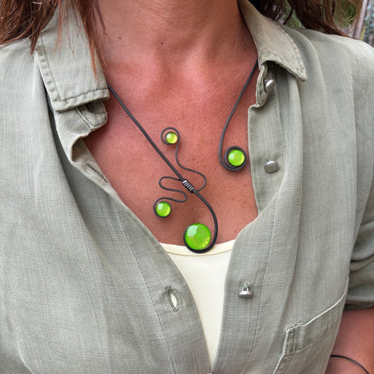 Collar "Cuatro Soles Lima"  ¡Pieza única! – Vidrio fundido y hierro forjado