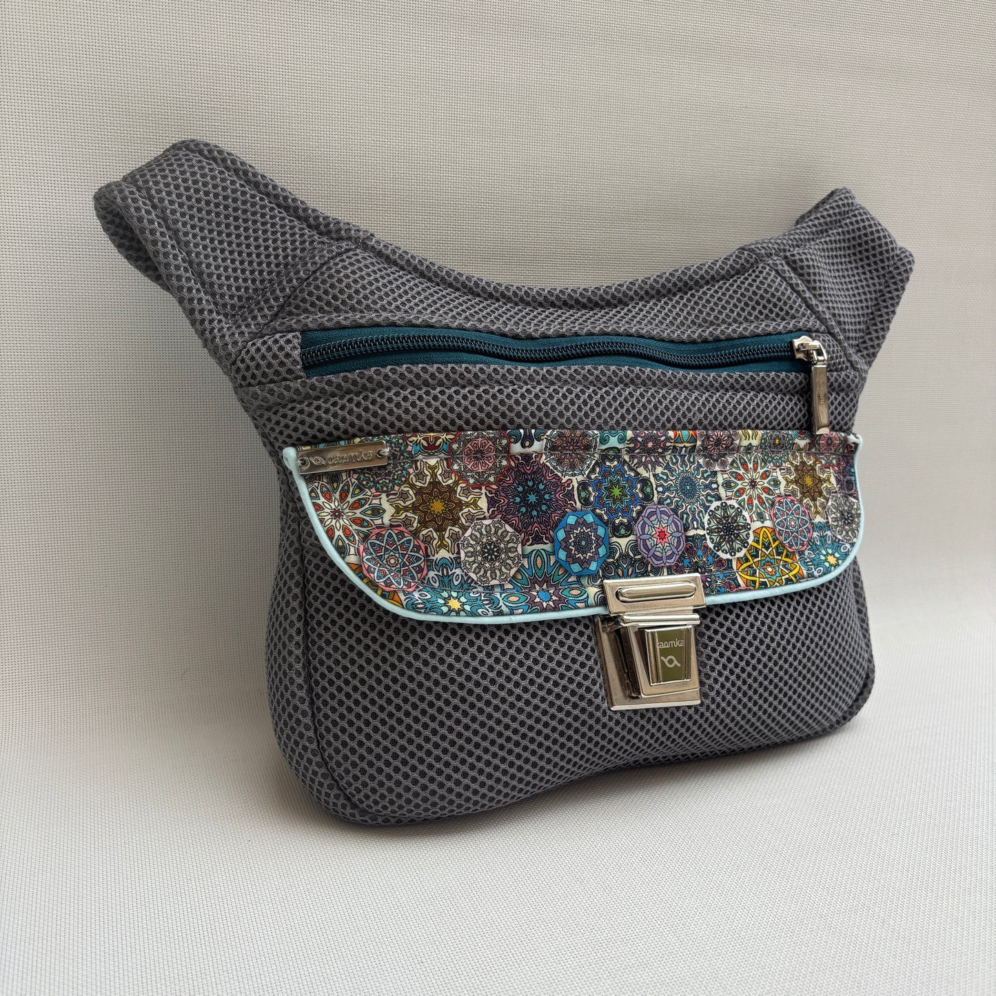 Riñonera "Special Soft 3D Mandalas Top" · Pieza Única Núm. 18116