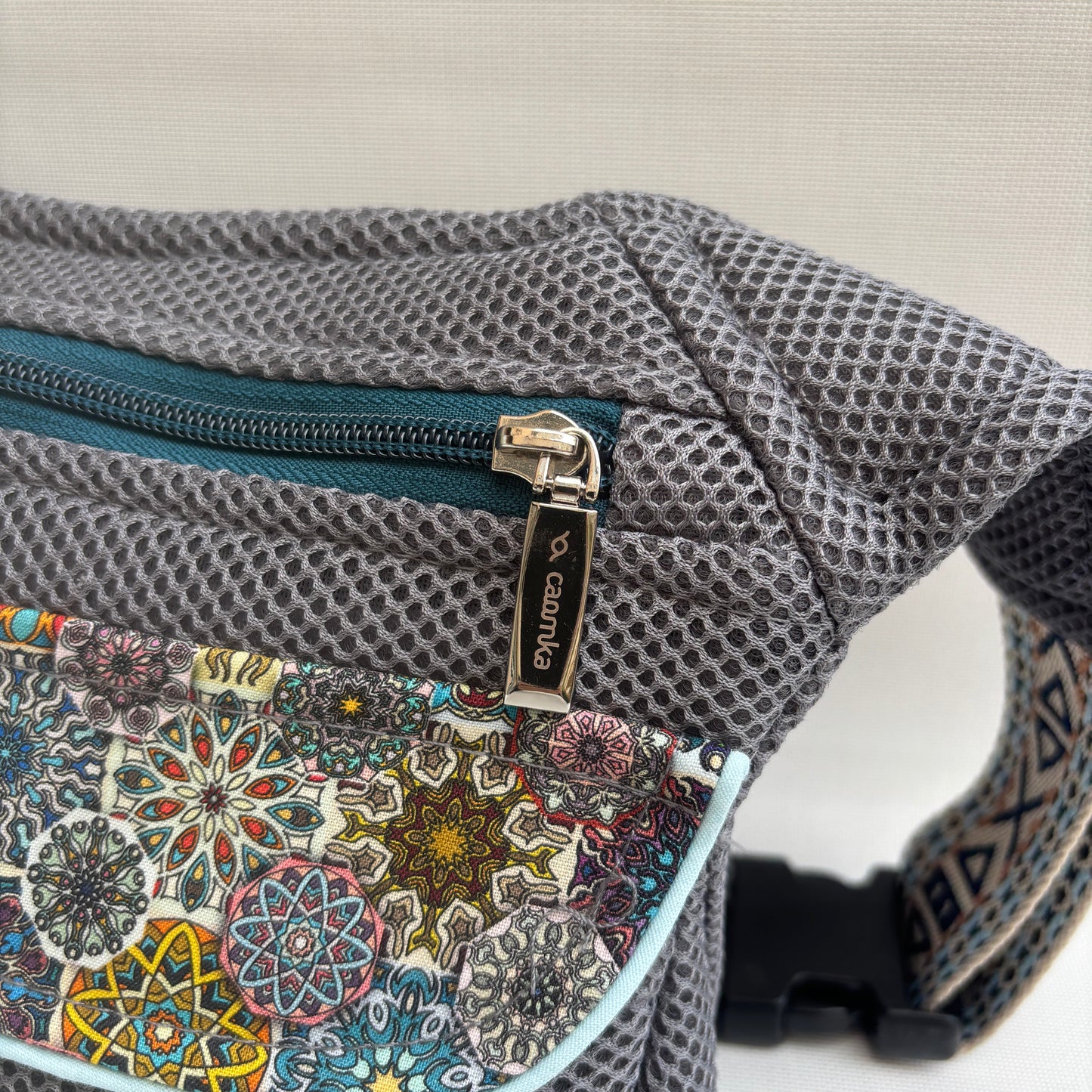 Riñonera "Special Soft 3D Mandalas Top" · Pieza Única Núm. 18116