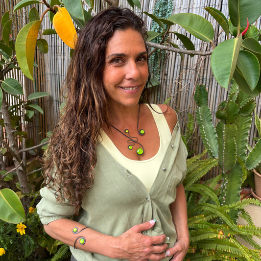 Collar "Cuatro Soles Lima"  ¡Pieza única! – Vidrio fundido y hierro forjado