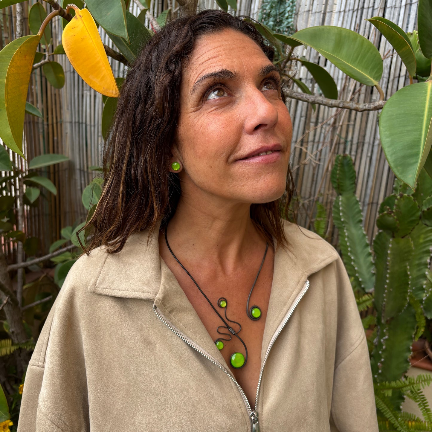 Collar "Cuatro Soles Lima"  ¡Pieza única! – Vidrio fundido y hierro forjado