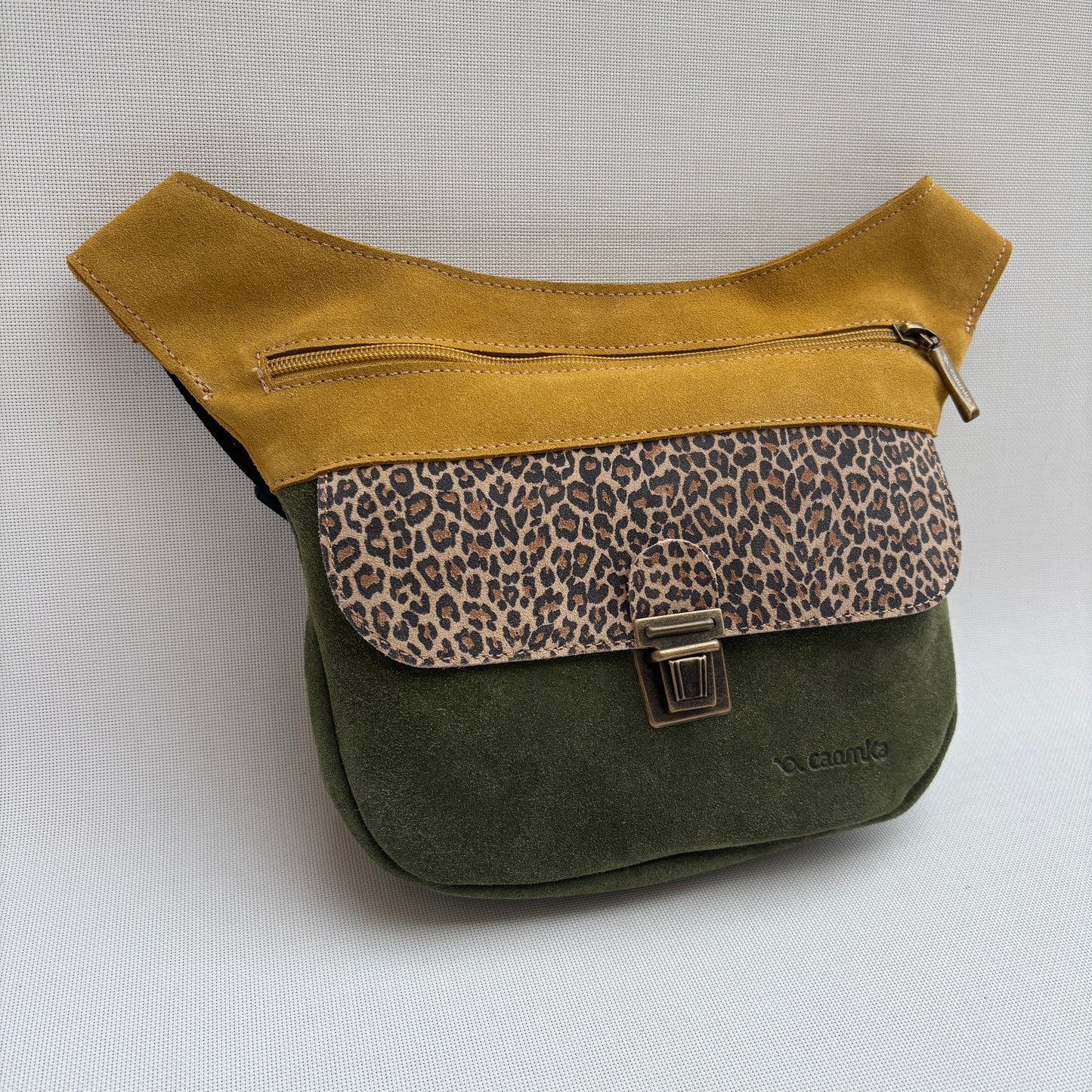 Riñonera Mini "Special Leopard II" · Piel de Serraje · Pieza Exclusiva Núm. 17403