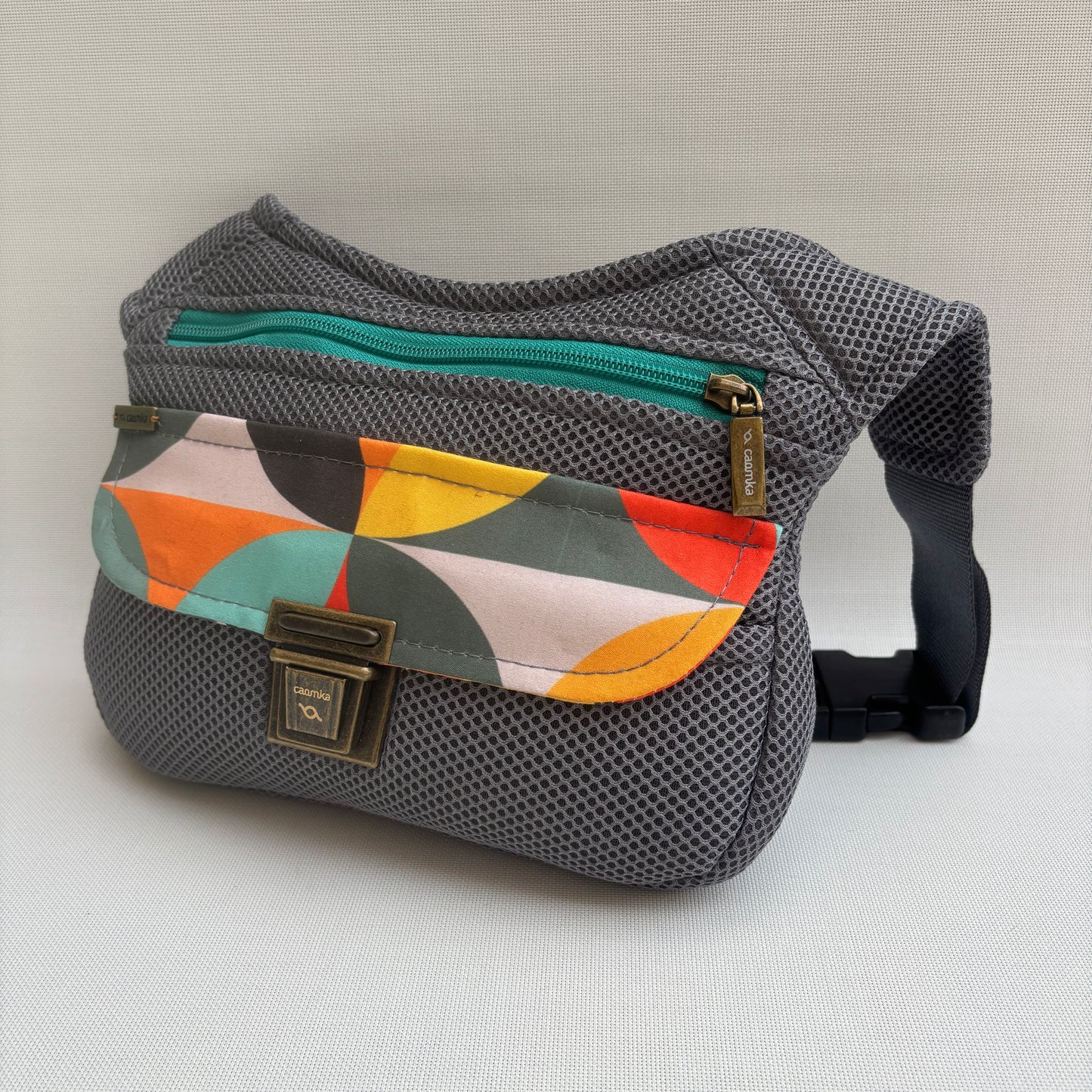 Riñonera "Soft 3D" + Bolsillo trasero · Pieza Única Núm. 18066